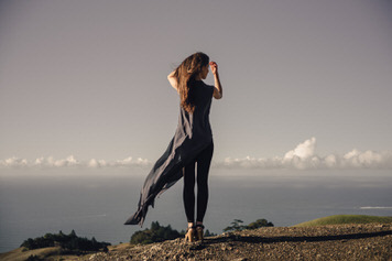 Ocean goddess portrait of Majo Molfino by San Francisco photographer Jaclyn Le