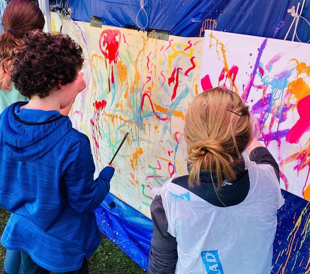 Paint What You Hear in Warragul this week! Lots of fun with art &amp; music. Big thank you to our fab musos &amp; the amazing team @westgippslandartscentre for their support &amp; enthusiasm! #paintwhatyouhear