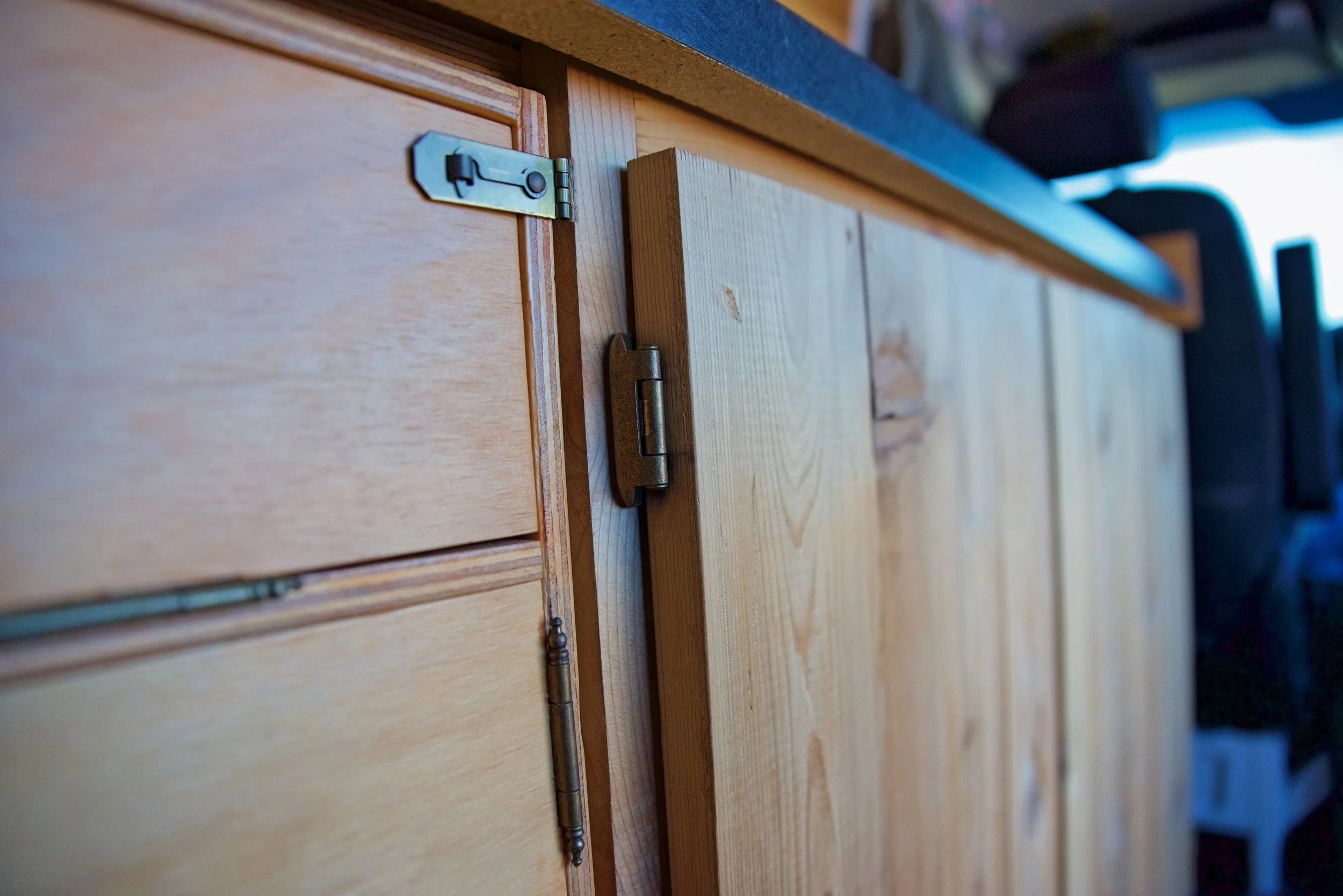 These 2-1/2” butt hinges don’t require mortising, and they are mostly hidden except for this slim knuckle on the outside.