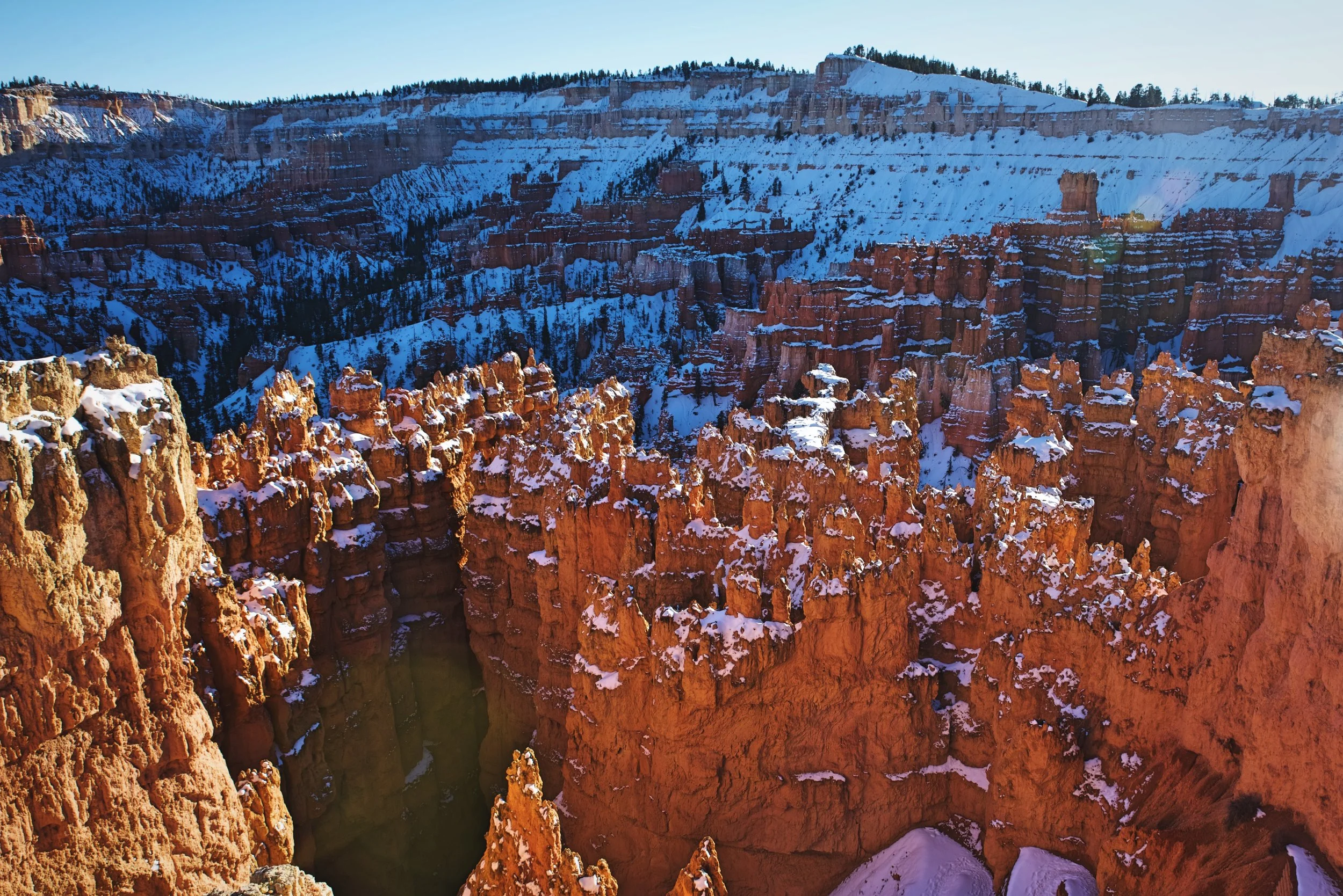 Snow on the hoodoos of Bryce Amphitheater near Sunset Point.