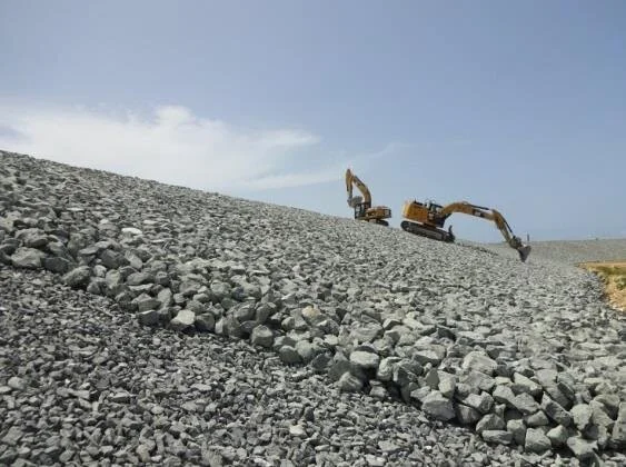 Barcelona Levee 1.jpg