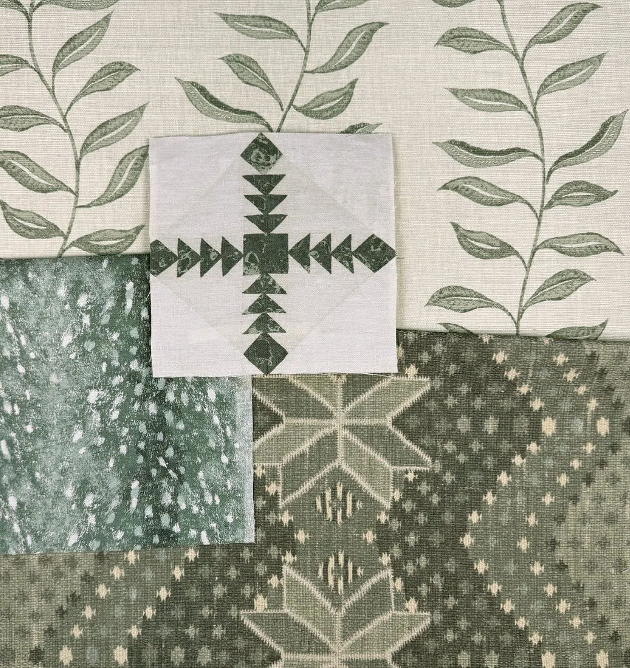 Choosing the perfect wallpaper starts with finding the right feel. For families with little ones, vinyl is a smart (and wipeable!) choice. Want something with more texture? Grass cloth adds depth and character. These stunning samples are from @wallsh