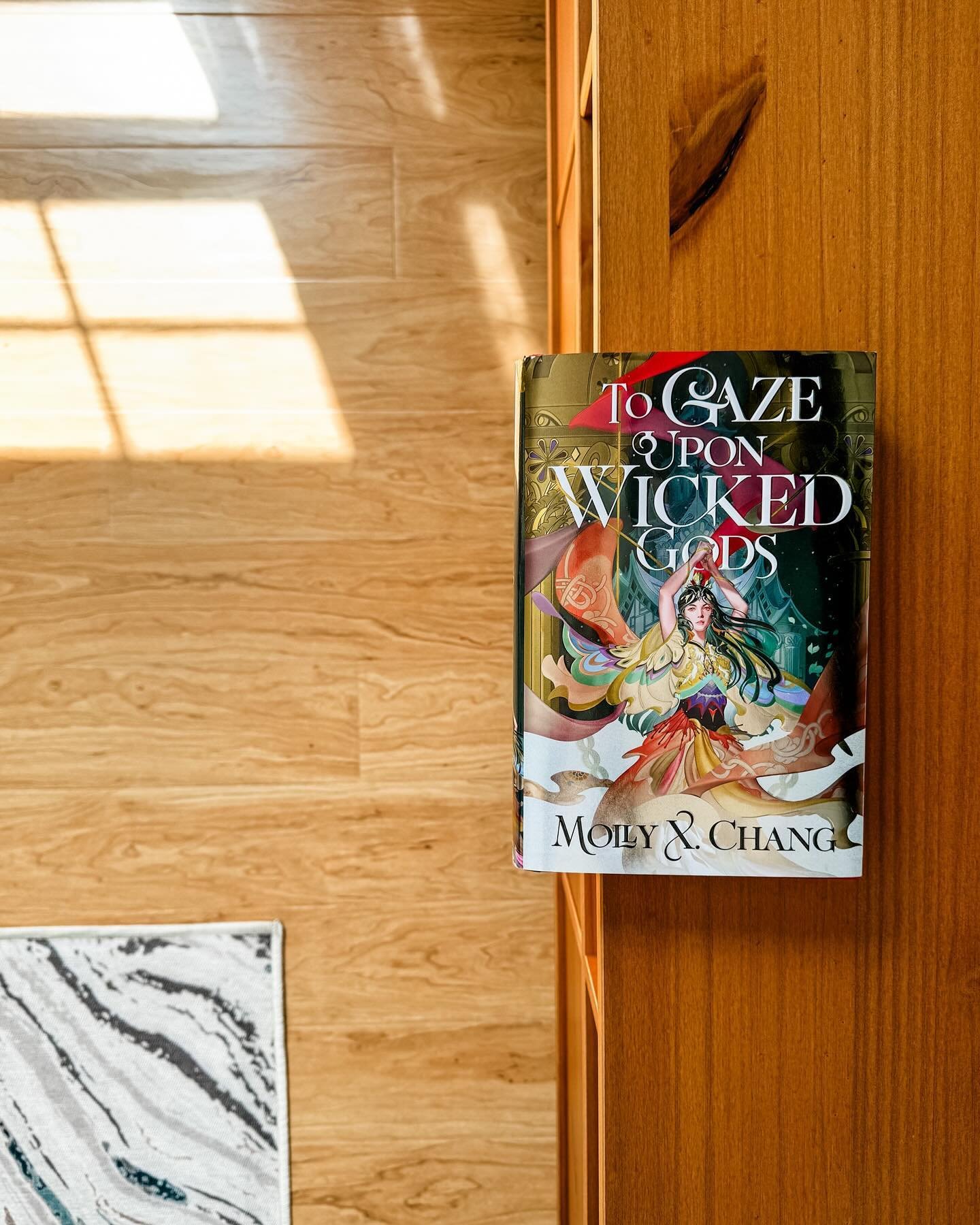 To Gaze Upon Wicked Gods (thank you @delreybooks!) was a solid start to a new fantasy trilogy! The magic system is unique (everyone&rsquo;s is different and it feeds off your qi), and the worldbuilding is imaginative and a strong metaphor for history