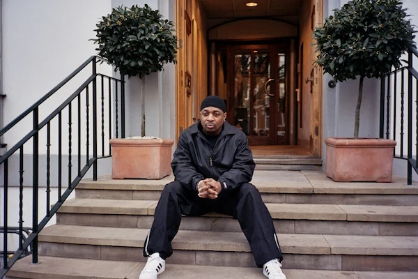 Chuck-D-Photo-High-Res-HEADSHOT-Credit-to-Walter-Leaphart.jpg
