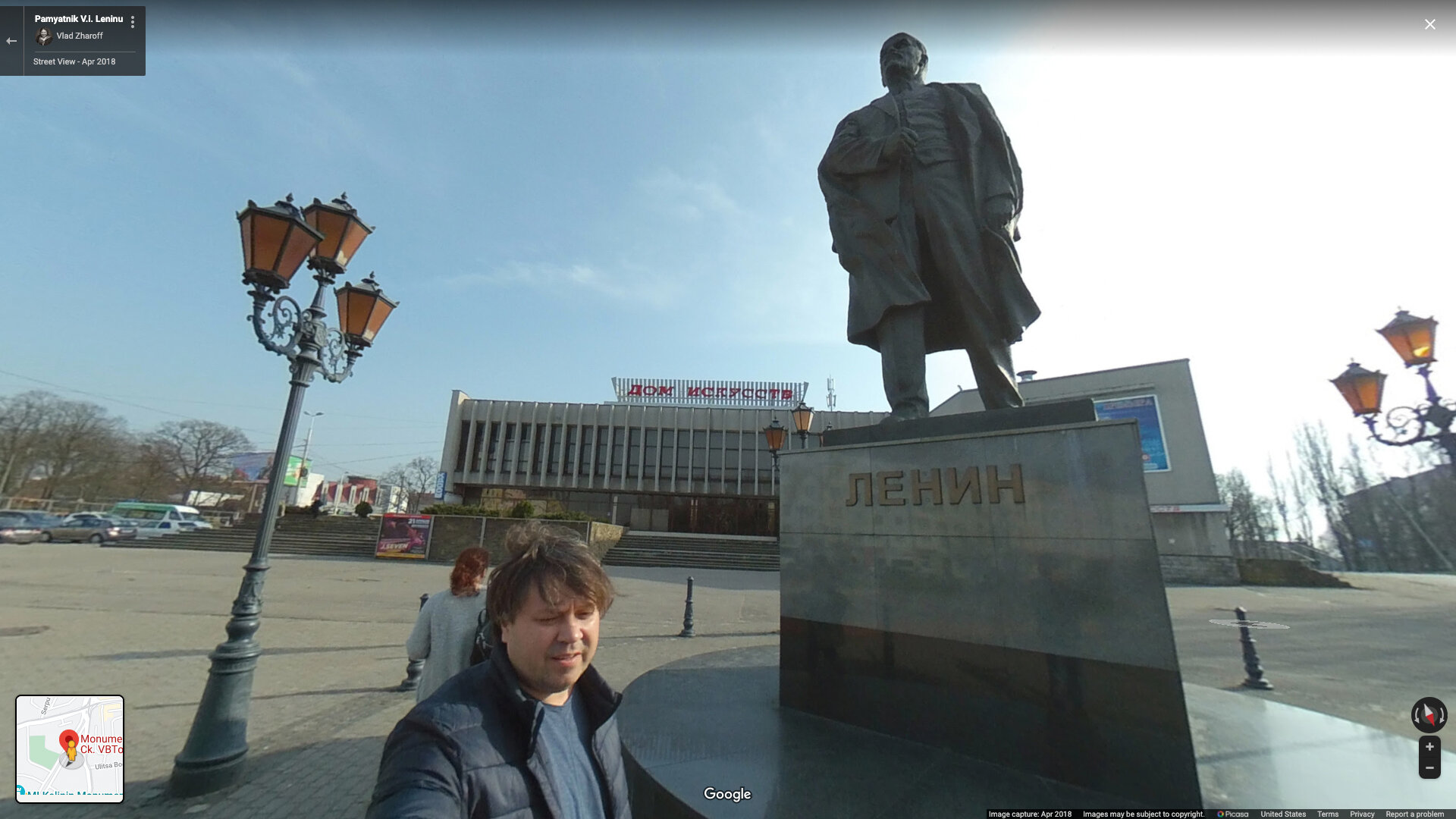    ten sculptures: one hour searching for lenin on street view: hauntology in the logic of total documentation.    Still from video, 2021 