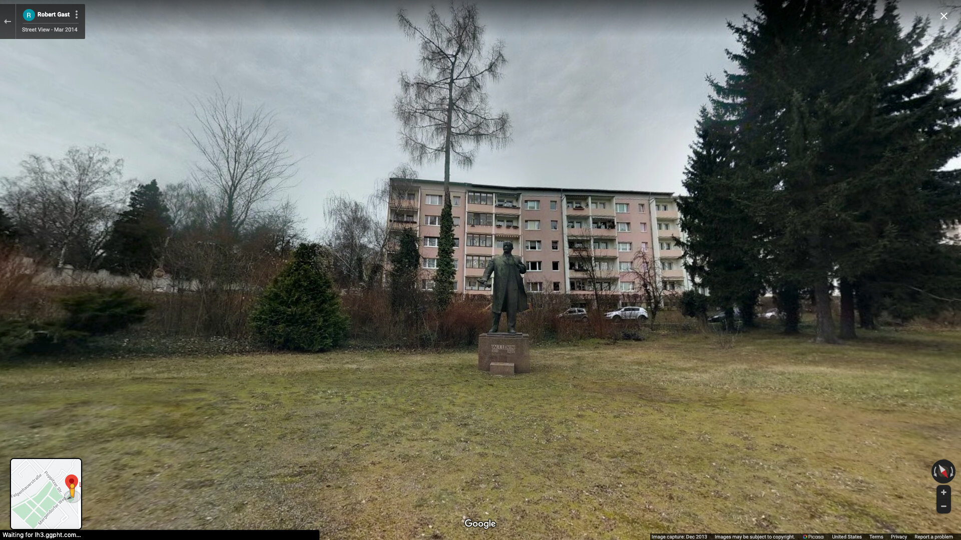    ten sculptures: one hour searching for lenin on street view: hauntology in the logic of total documentation.    Still from video, 2021 