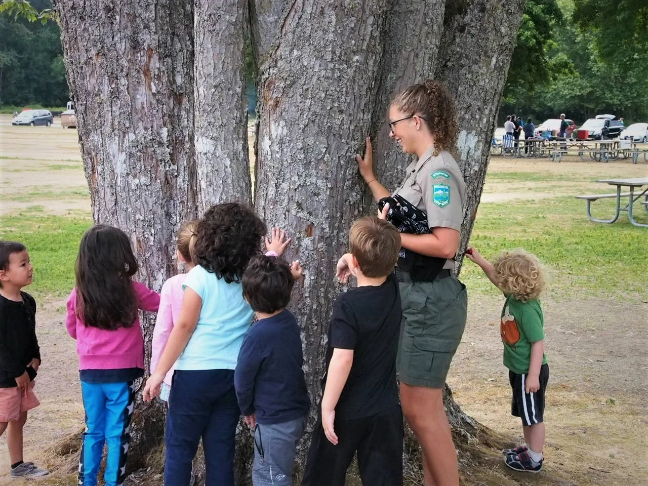 Mini_HugTree_8-12_J.jpg