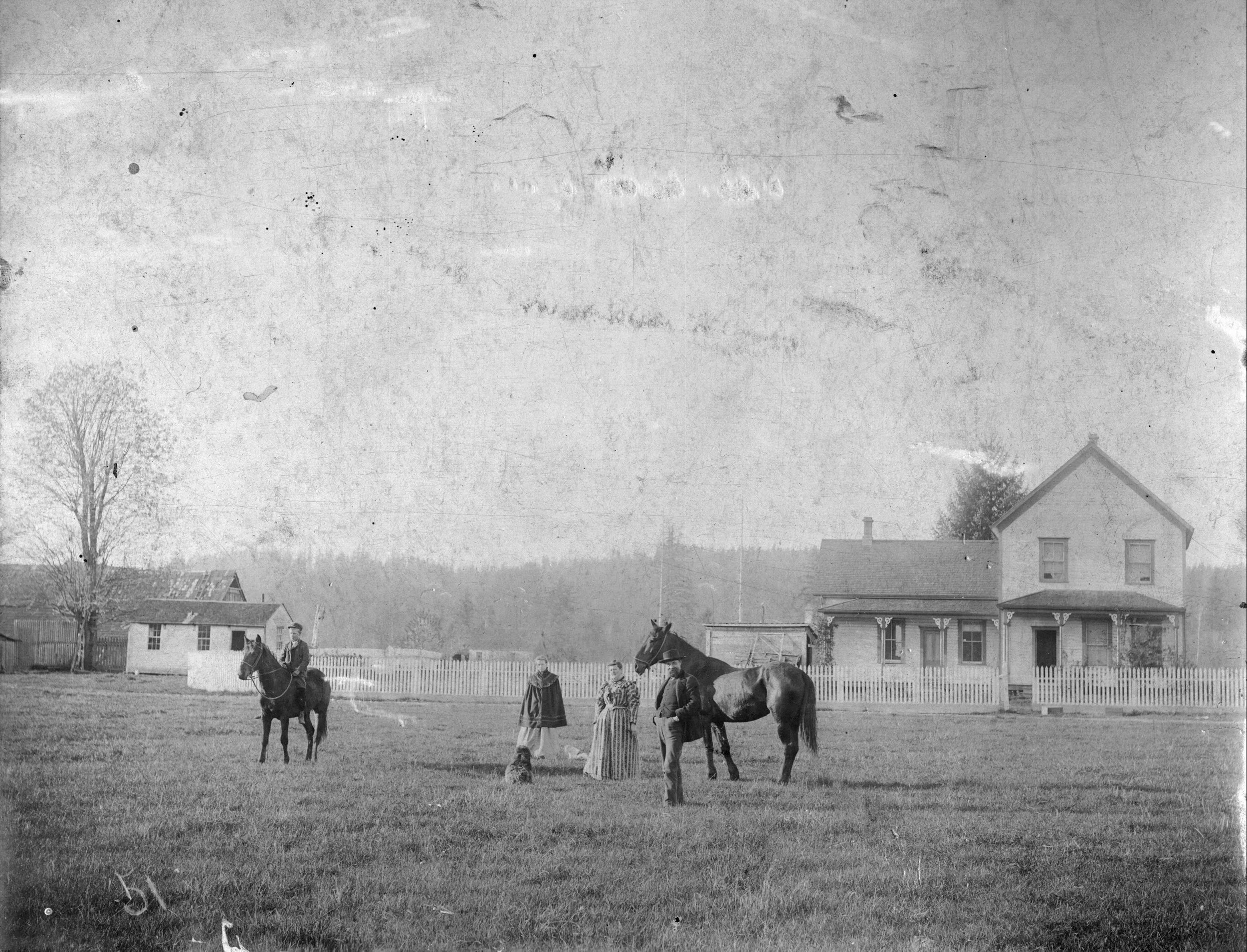 Anderson Farm courtesy of Issaquah Museums.jpg