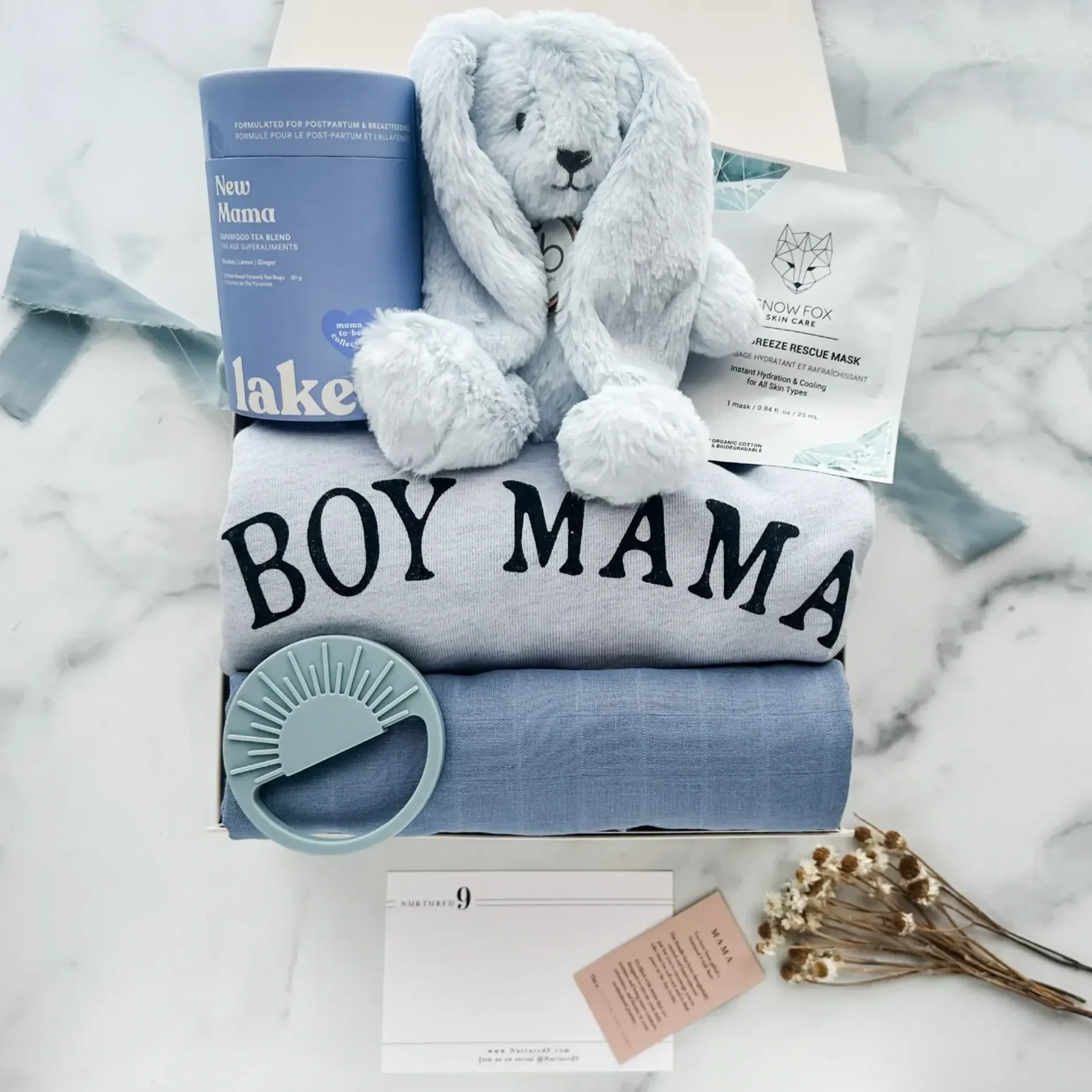 mom-and-baby-gift-box-blue.webp