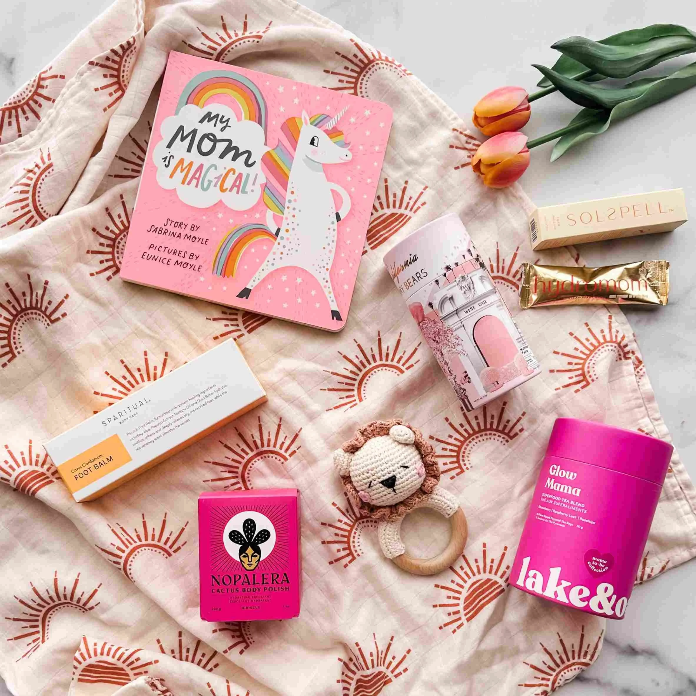 summer-love-mom-and-baby-gift-box-flatlay.jpg