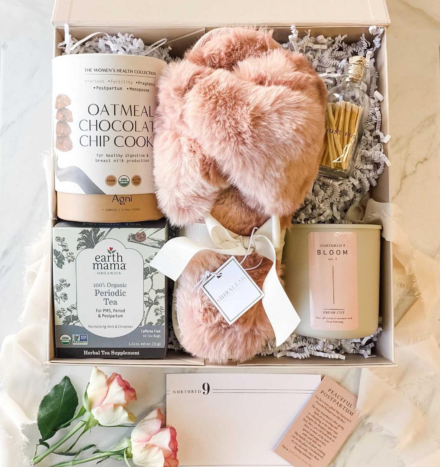 The name of our bestselling gift box says it all: Peaceful Postpartum.
⠀⠀⠀⠀⠀⠀⠀⠀⠀
What more could we want for the special new Mama in our lives? She&rsquo;s been through a long pregnancy and perhaps a challenging labor &amp; delivery. She&rsquo;s batt