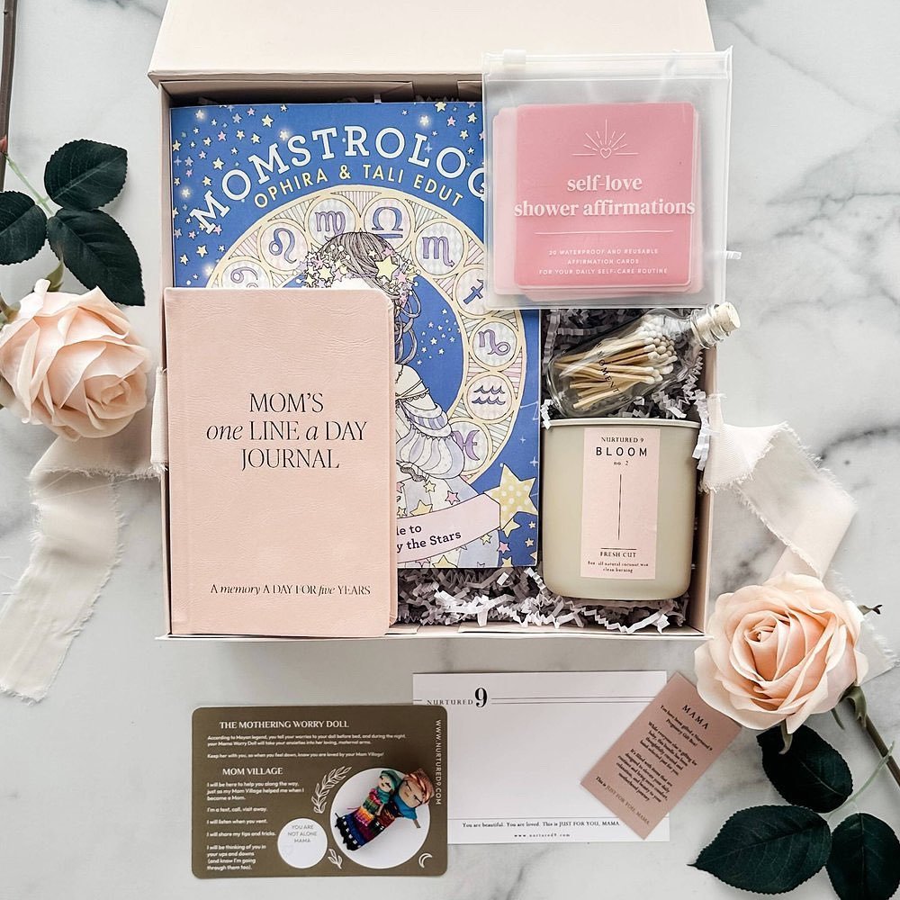 For the Mama who wants to get all up in her feels, this is the perfect present! 🧘🏻&zwj;♀️✨
⠀⠀⠀⠀⠀⠀⠀⠀⠀
Our NEW Mama Wellness Pregnancy and New Mom Gift Box is filled with all the mindful goodness she could ever dream of: 
- a book that connects she a