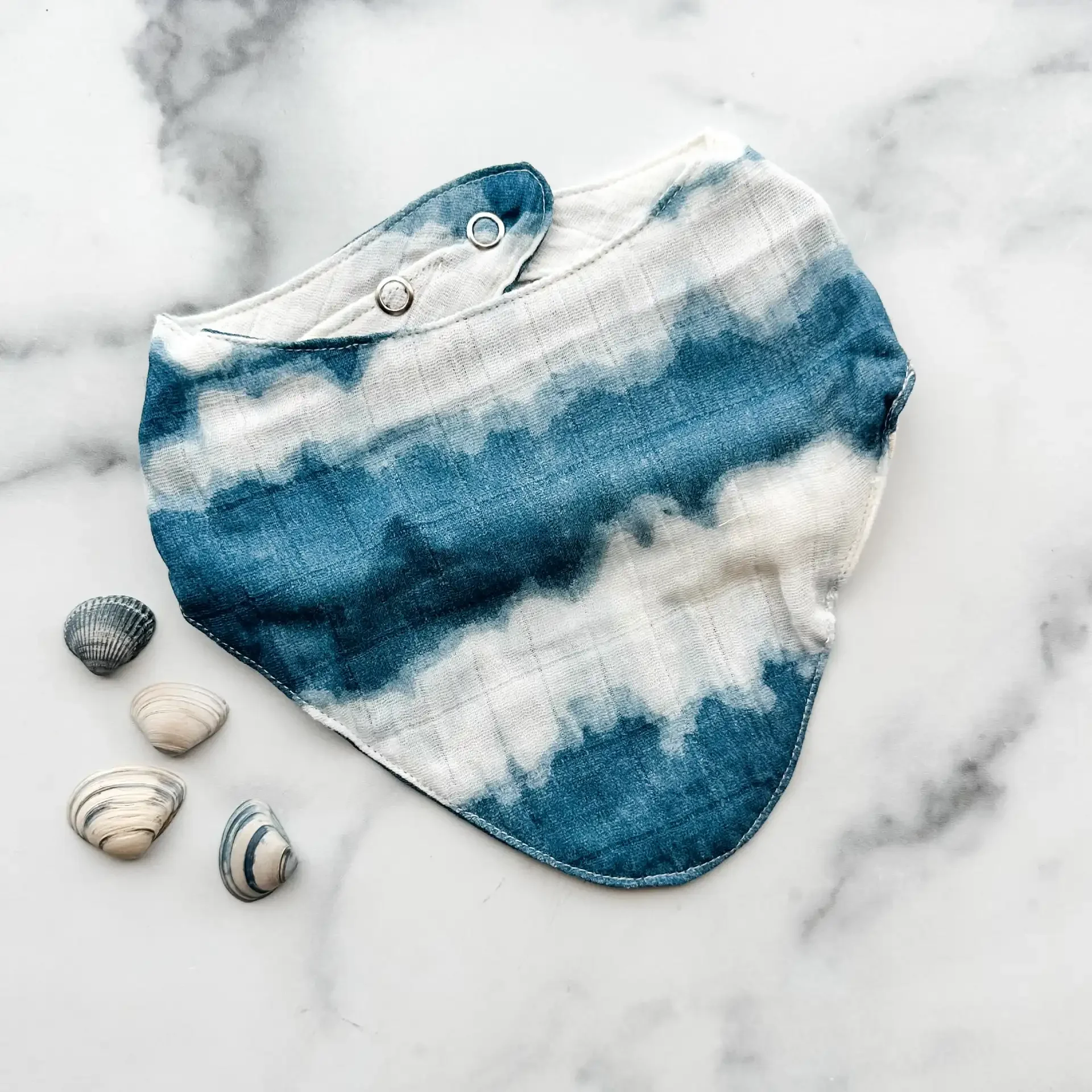 bib-tie-dye-stripe.webp