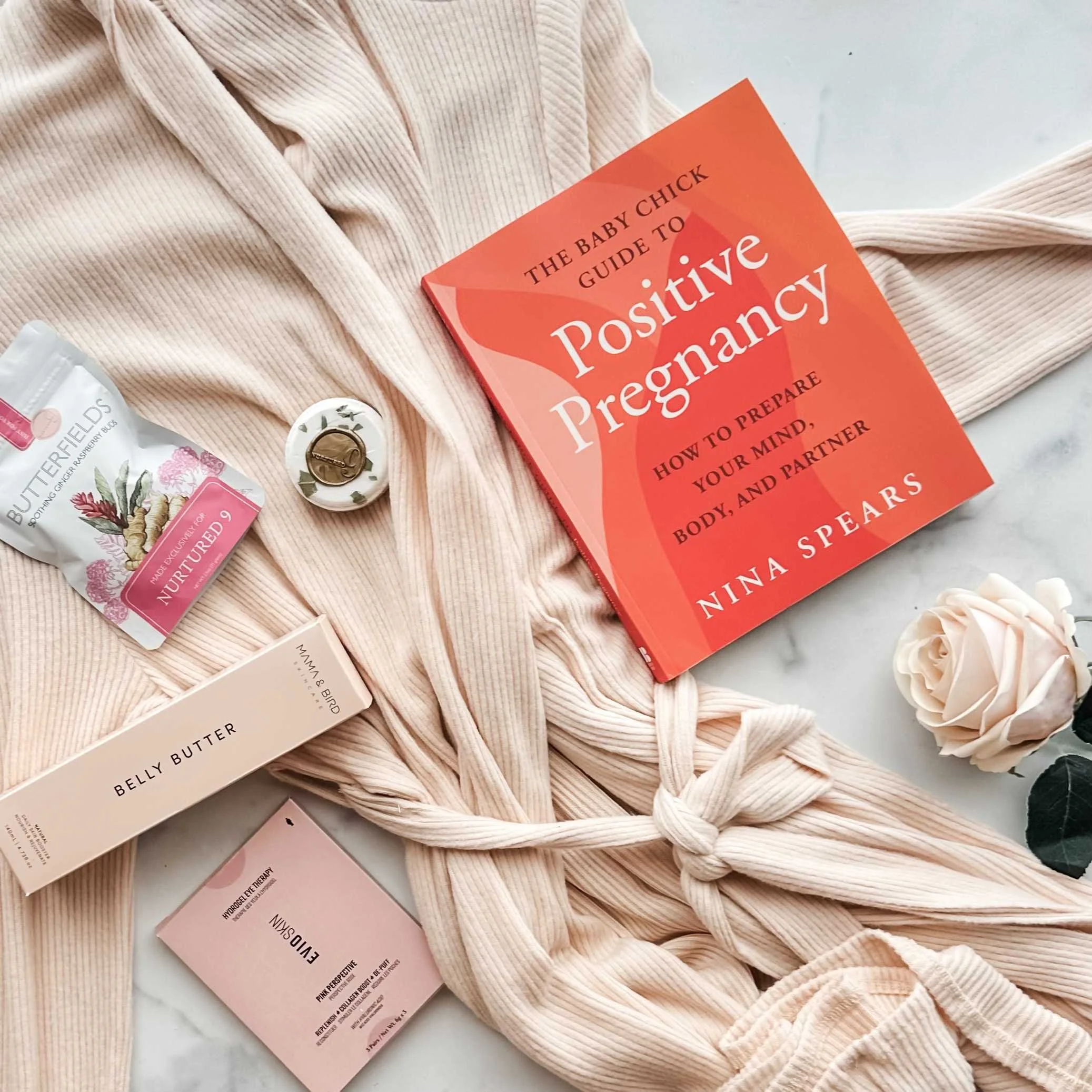positive-pregnancy-gift-box-flatlay.jpg