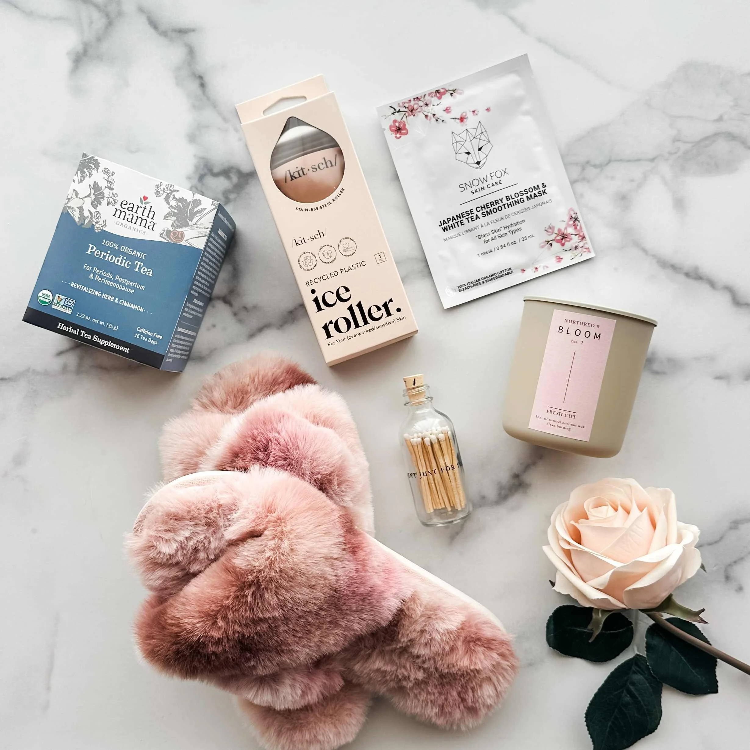 new-mom-subscription-box-2-flatlay.jpg