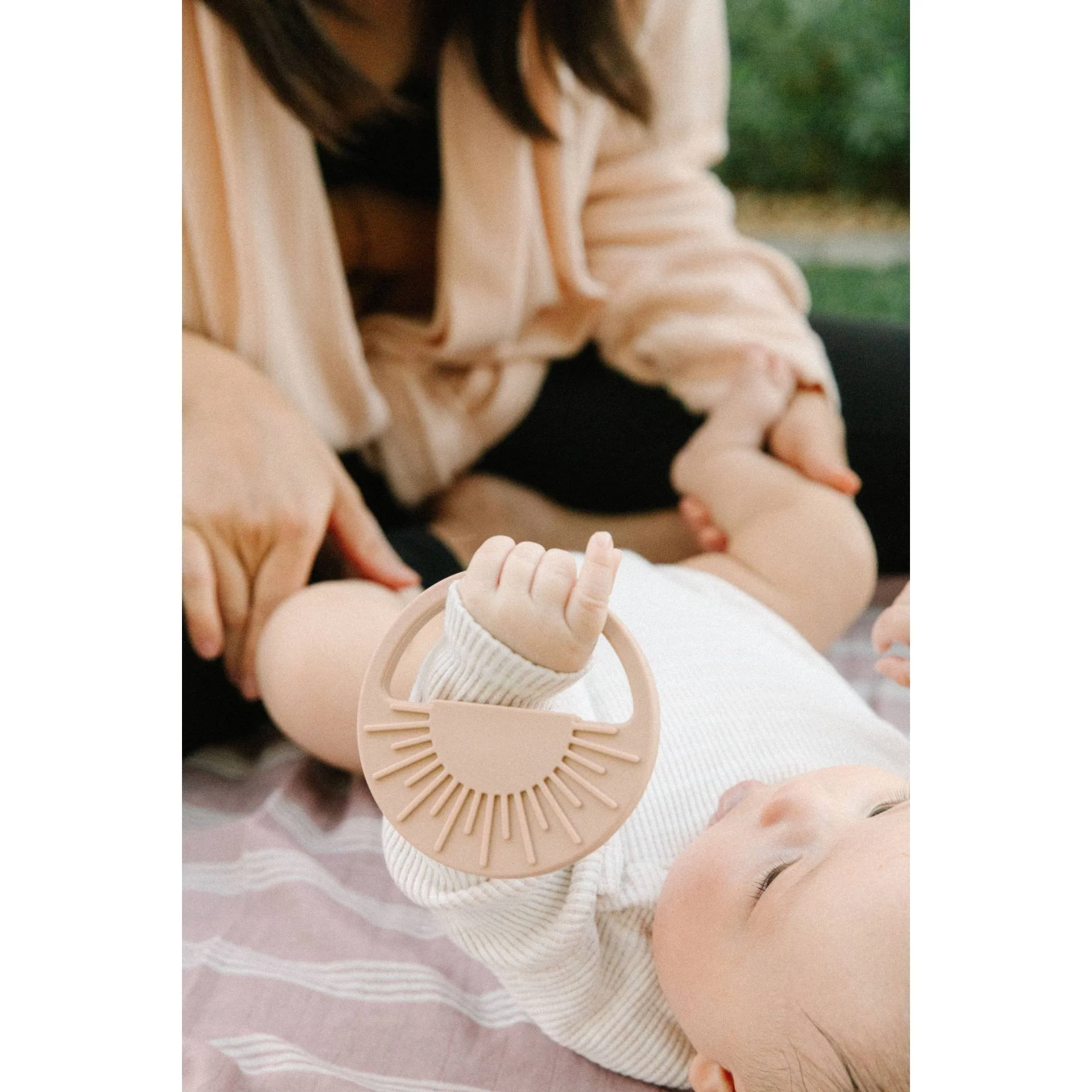 tan-teether-baby-and-mom.jpg