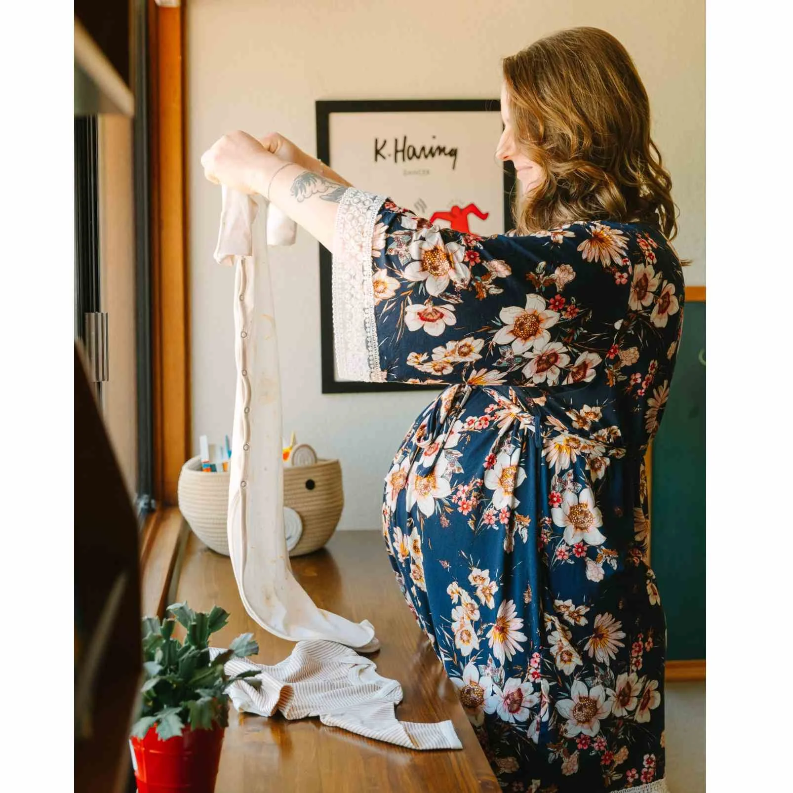 robe-navy-floral-maternity-2.jpg