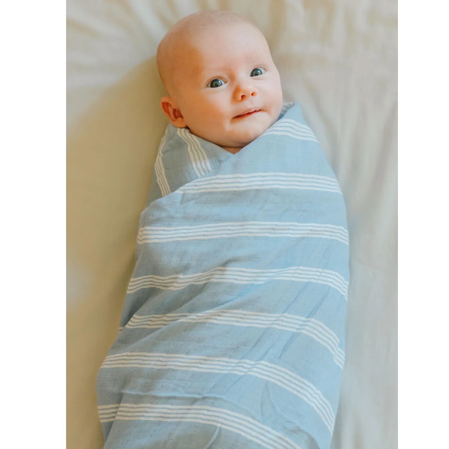 blue-swaddle-2.webp