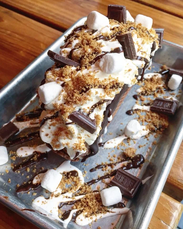 Parlor Pizza & Dessert Dealers — Alexandra Rovetto