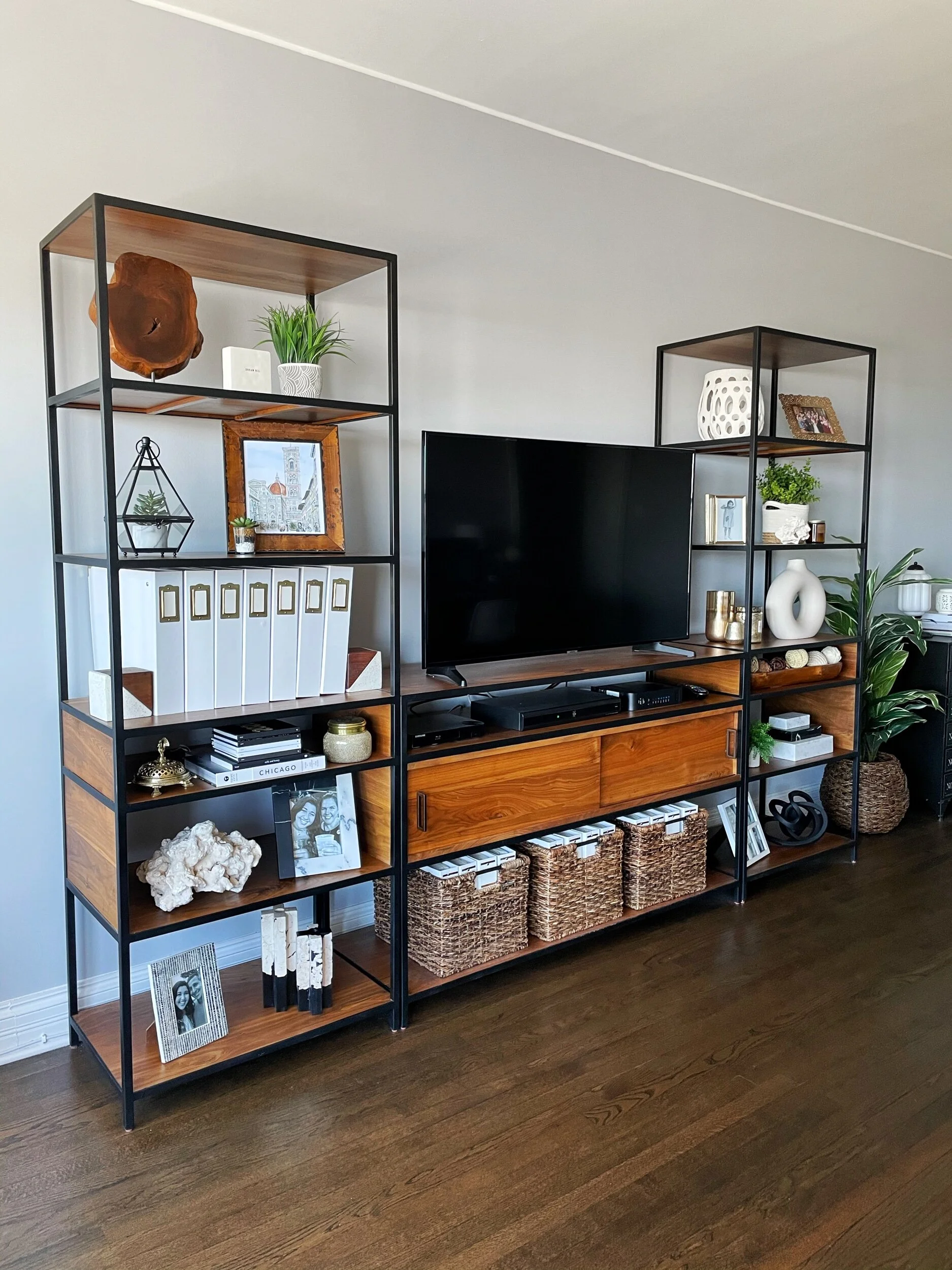 The Crate &amp; Barrel Feature