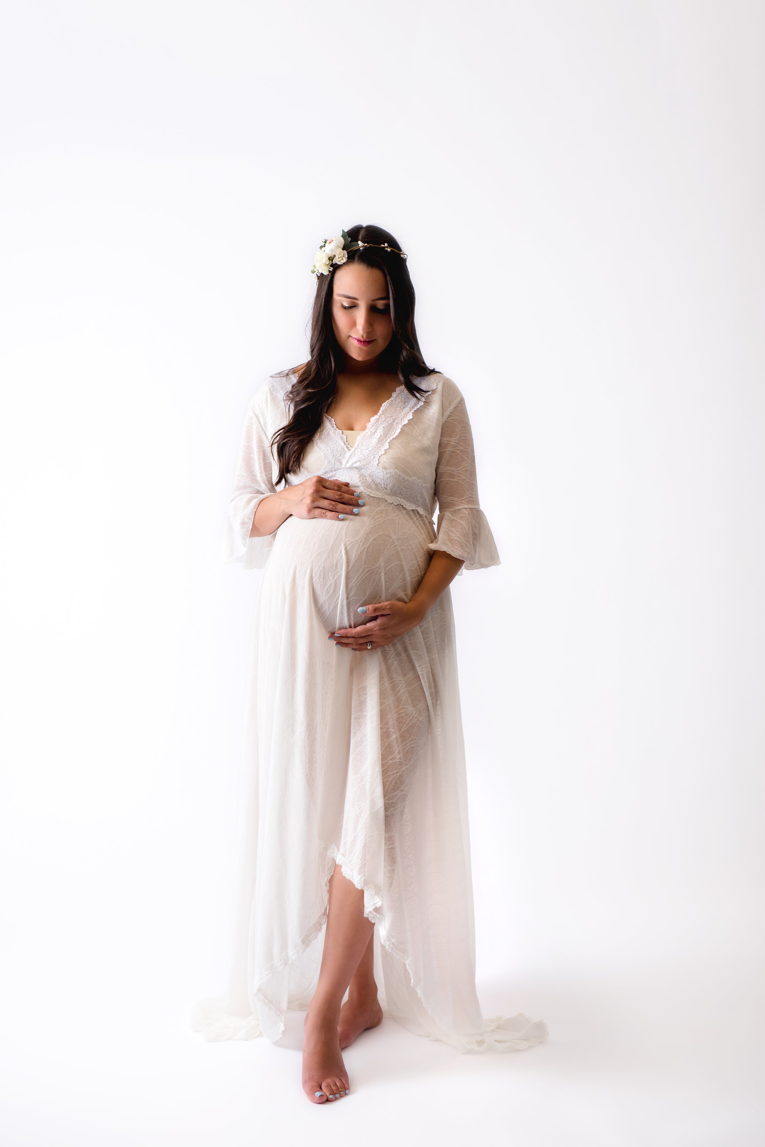 white dress front maternity photography in san antonio