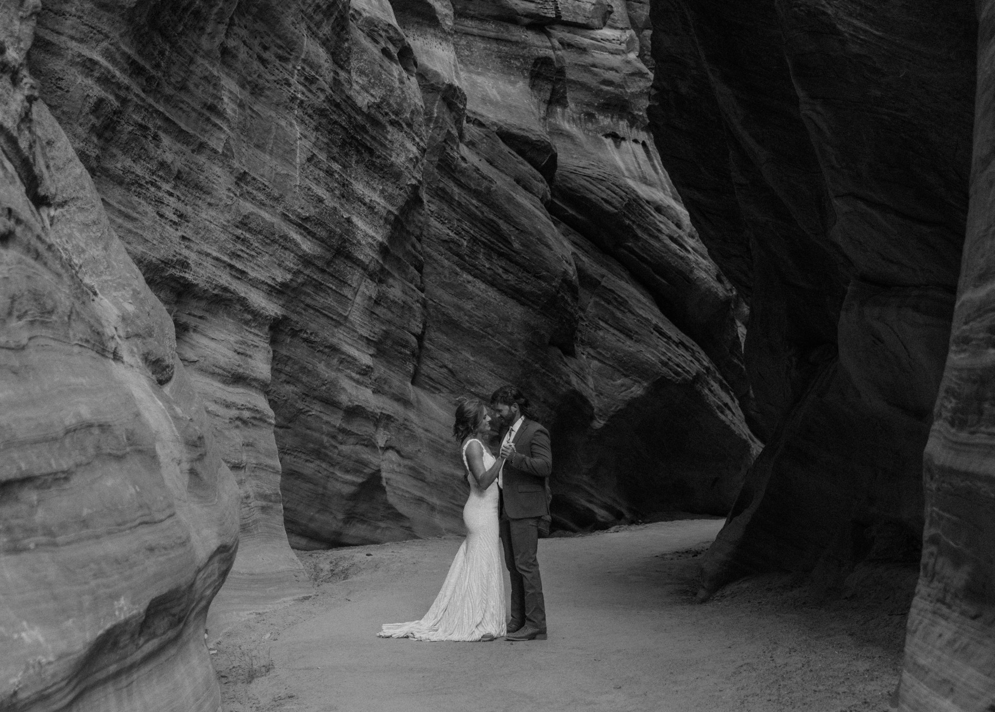j.gracie-photography-Slot-Canyon-and-Horseshoe-Bend-Elopement-Arizona-Photographer-54.jpg