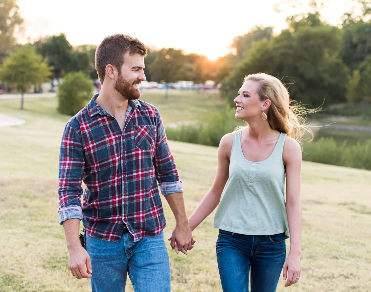 josh - lindsey - engagement - photos - alrington - texas - river - legacy - park-19.jpg