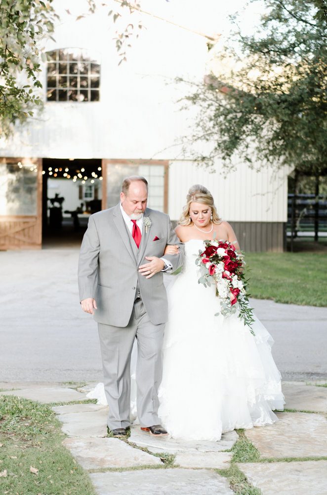 classic-oaks-ranch-mansfield-wedding-kaitlin-chris-14.jpg