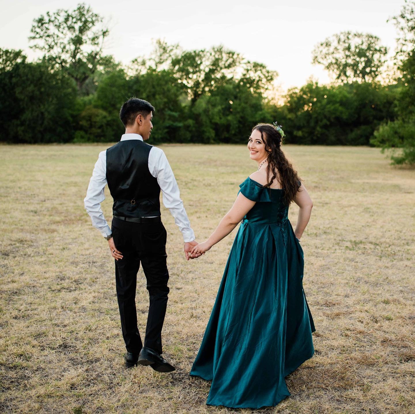 Callie + DJ

This super sweet couple came from making it courthouse official just a few hours before meeting up for their session. Loved shooting with these two!