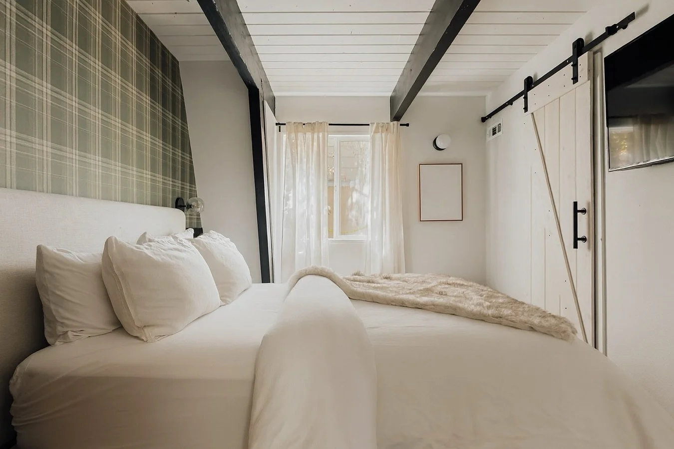 We decided to add a mudroom and a pantry so this bedroom got real weird&hellip; but can we talk about how cute weird is?! It&rsquo;s a gambrel cabin, dive in and embrace the quirky angels! I love this space. View the entire project on my site! 🖤 

O