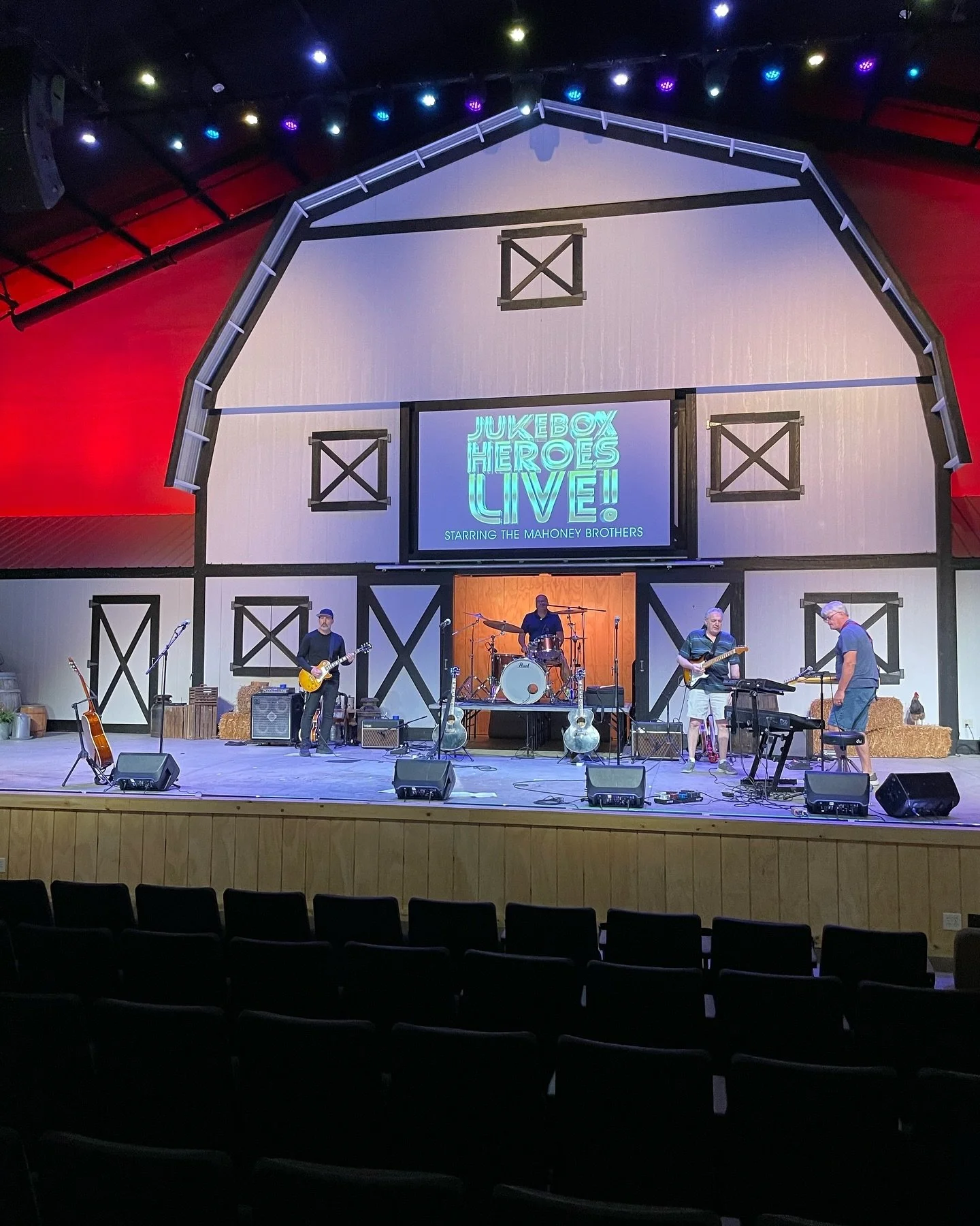 Soundchecking for tonight&rsquo;s sold out #JukeboxHeroesLive show back at @theamishcountrytheater in Berlin, Ohio!
