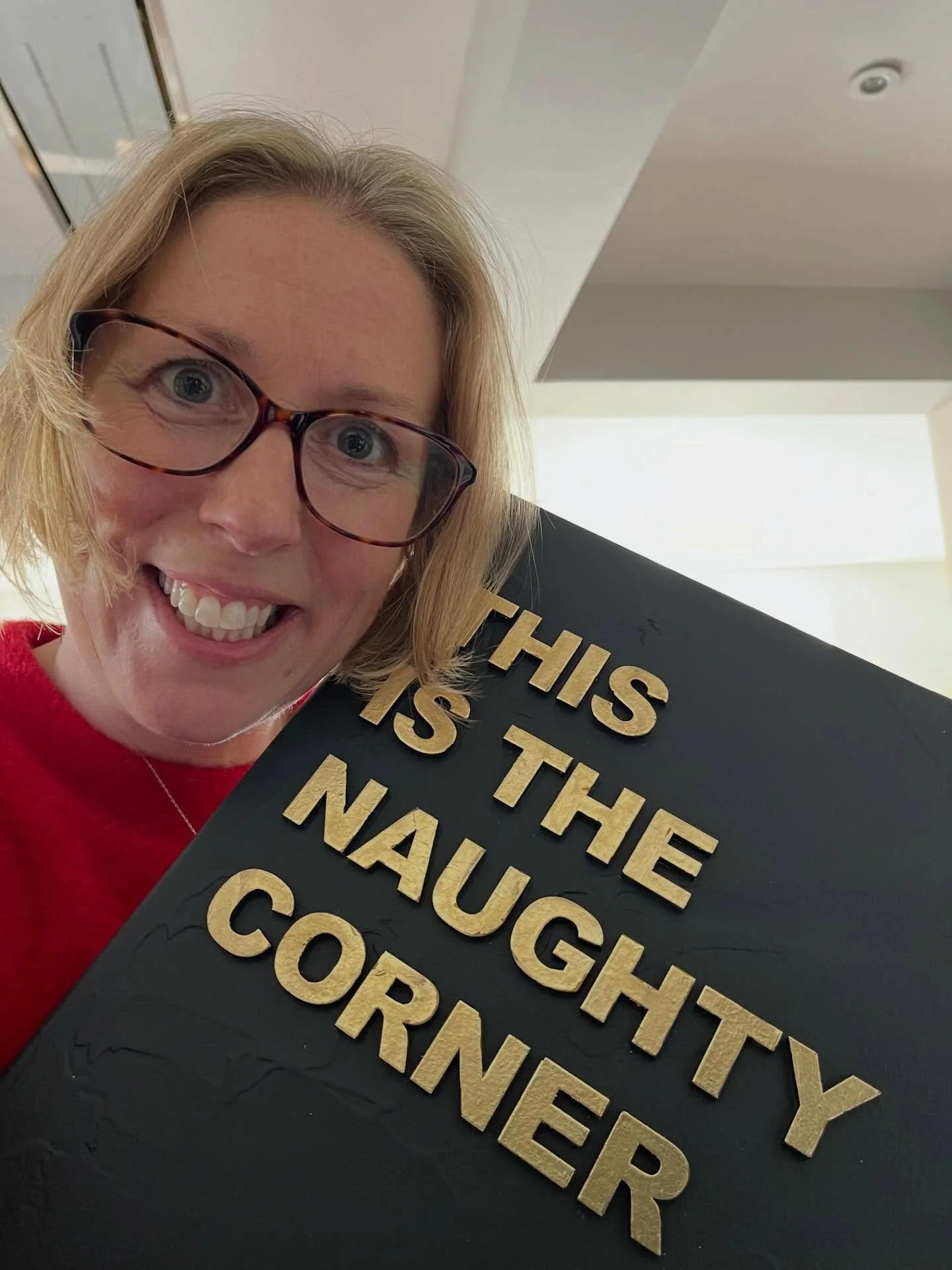 Couldn&rsquo;t help but buy one of these for my little office corner. Made me smile&hellip; 
Thanks @dottyandjons - ❤️ it&hellip; 

Naughty or nice&hellip;.?!? 
Mainly nice but those who know me will sometimes see my naughty side 😘

Merry Christmas 