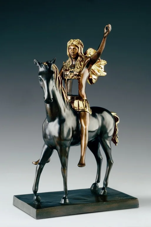 超現實戰士  銅  51cm(H)  1984   作品查詢