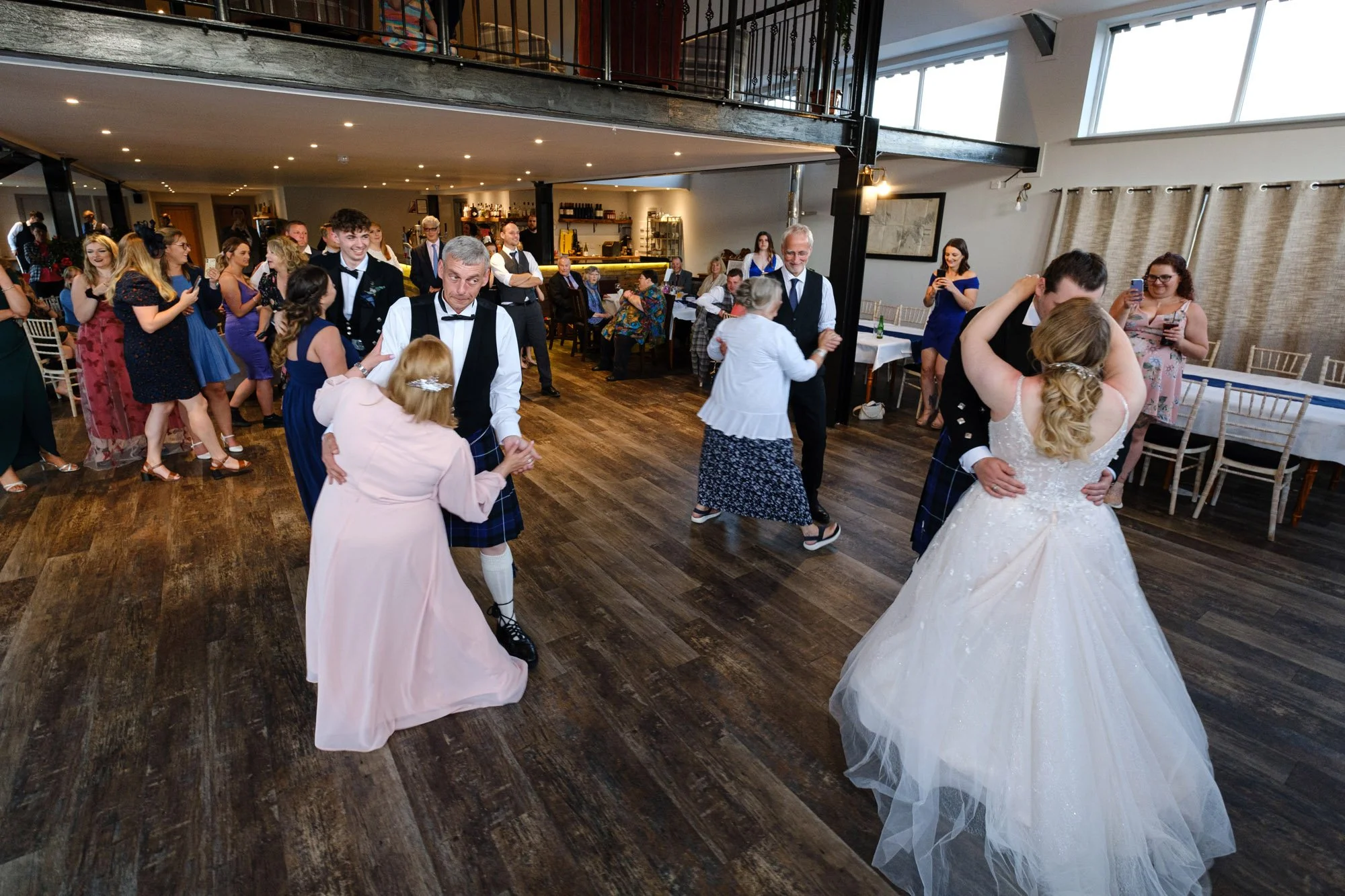 709_2022_09_10_Anna_Sean_Wedding_XH2S-2384.jpg