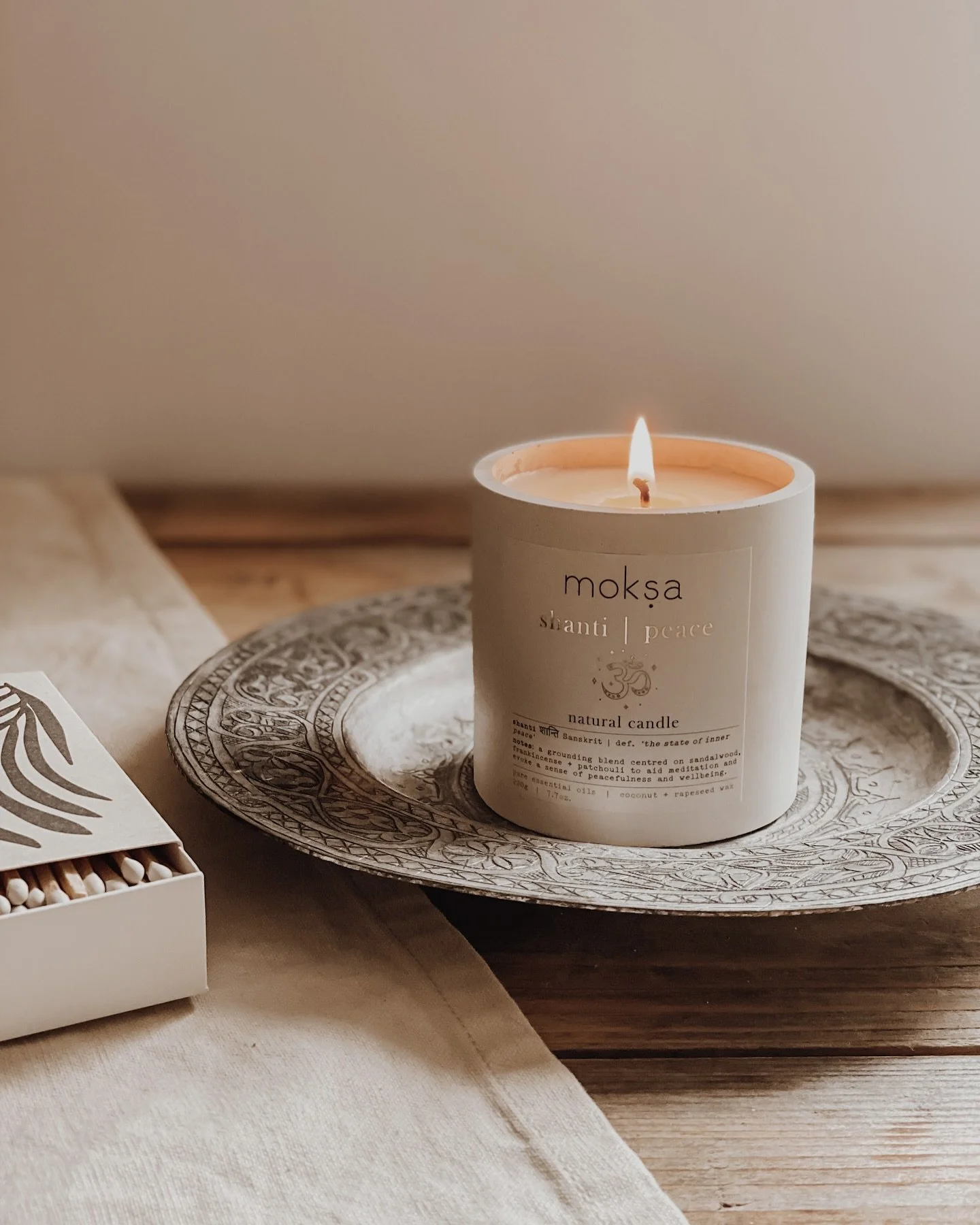 Looking to turn your home into a spa?

Our Shanti | Peace collection is the answer! With a gorgeous blend of frankincense, patchouli, sandalwood, geranium and bergamot, this unique and stunning scent is perfect for a moment of peace. 

At any live ev