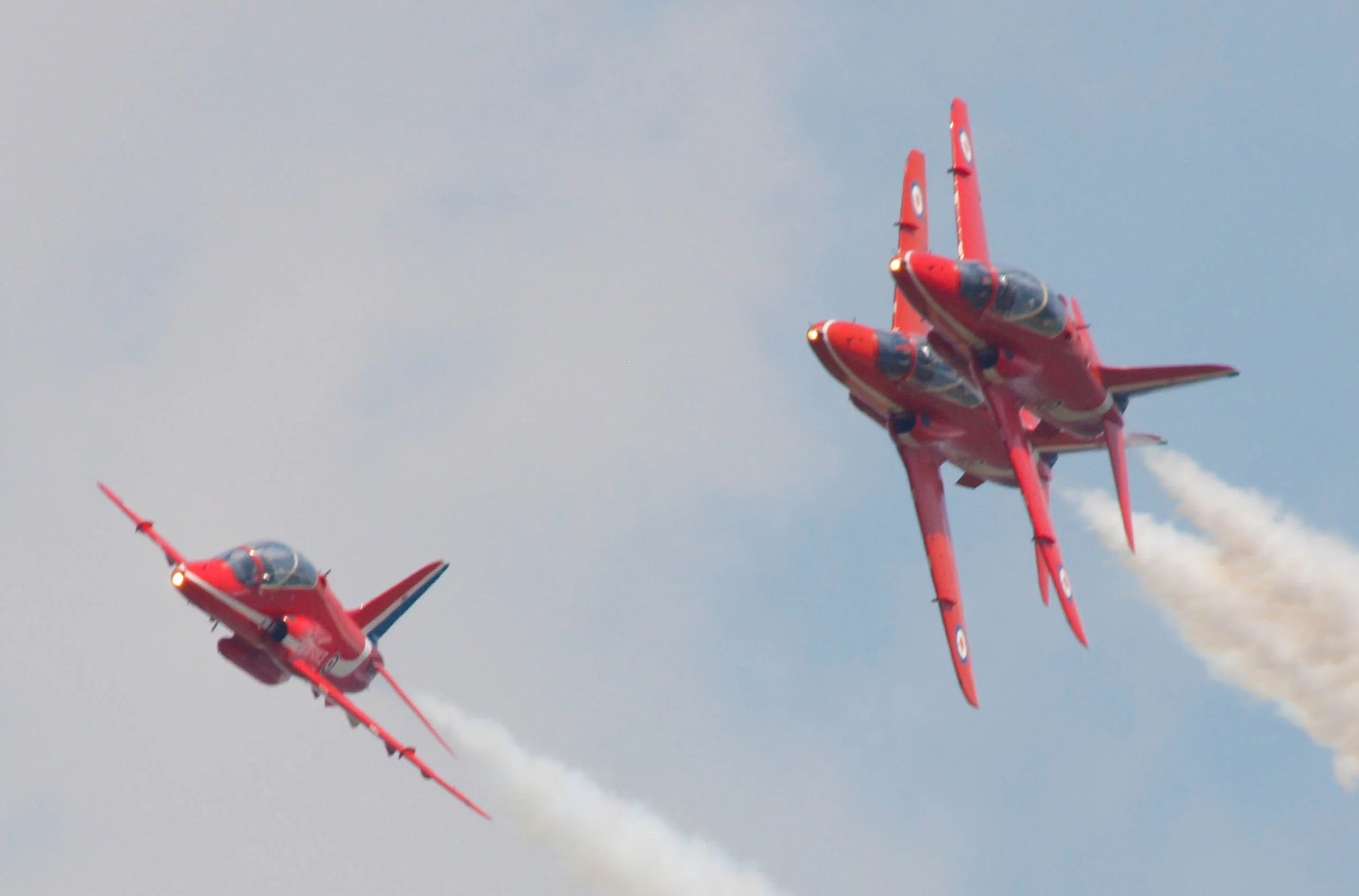 Red Arrows: © Copyright Chris Gill Jones 2017