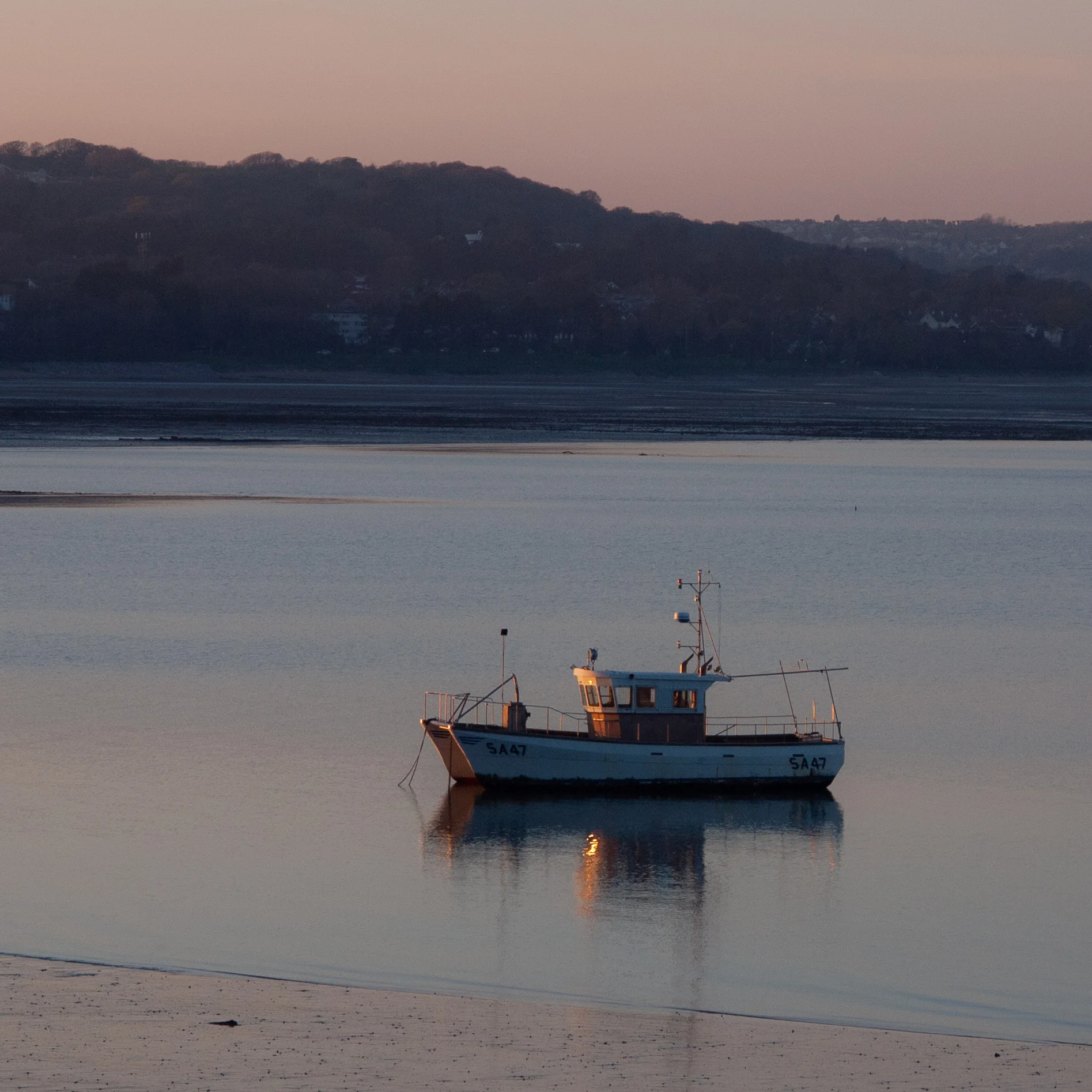 Fishing Vessel at anchor off Knab Rock