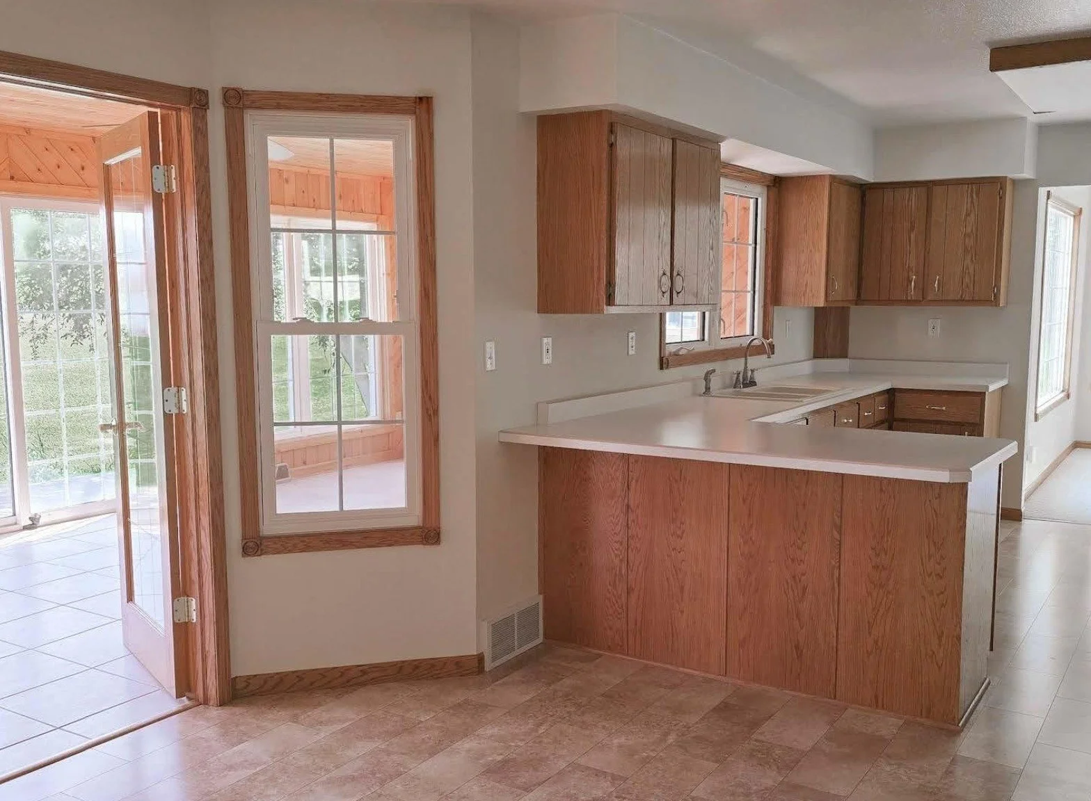 ❗PRICE IMPROVED❗
📍100 Duetel Court Bellevue, IA

💲375,000
🛏 4 bedrooms
🛁 3.5 baths
🌳 .31 acres
🏠 Spacious two-story home
🚘 Attached two-car garage

📲Contact Jo Ernst REALTOR&reg; (563)599-7335!
👇CLICK HERE👇to see more photos!
https://shortu