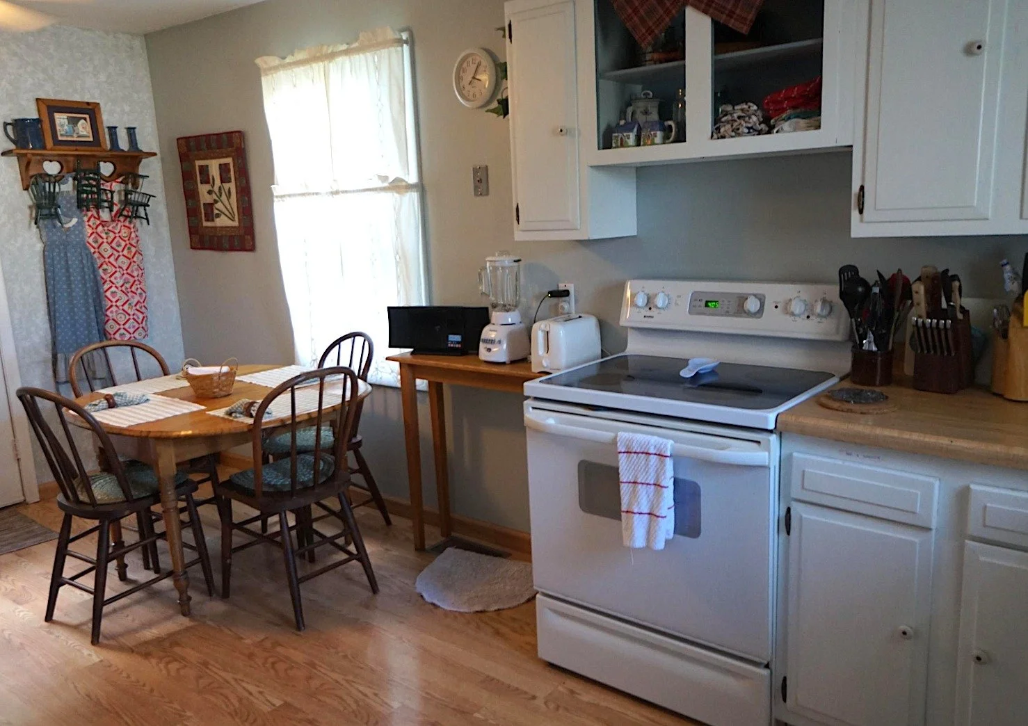 ✨ Charming Listing in Bellevue! ✨
📍 901 Stone St 
$134,900

Looking for a place that feels like home the second you walk in?
This cozy 2-bedroom, 1.5-bath gem has all the small-town charm with modern comfort &mdash; perfect for first-time buyers, do