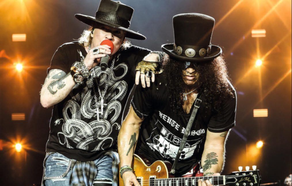 images source - https://classicrock.net/guns-n-roses-so-war-es-bei-ihrer-show-in-berlin/