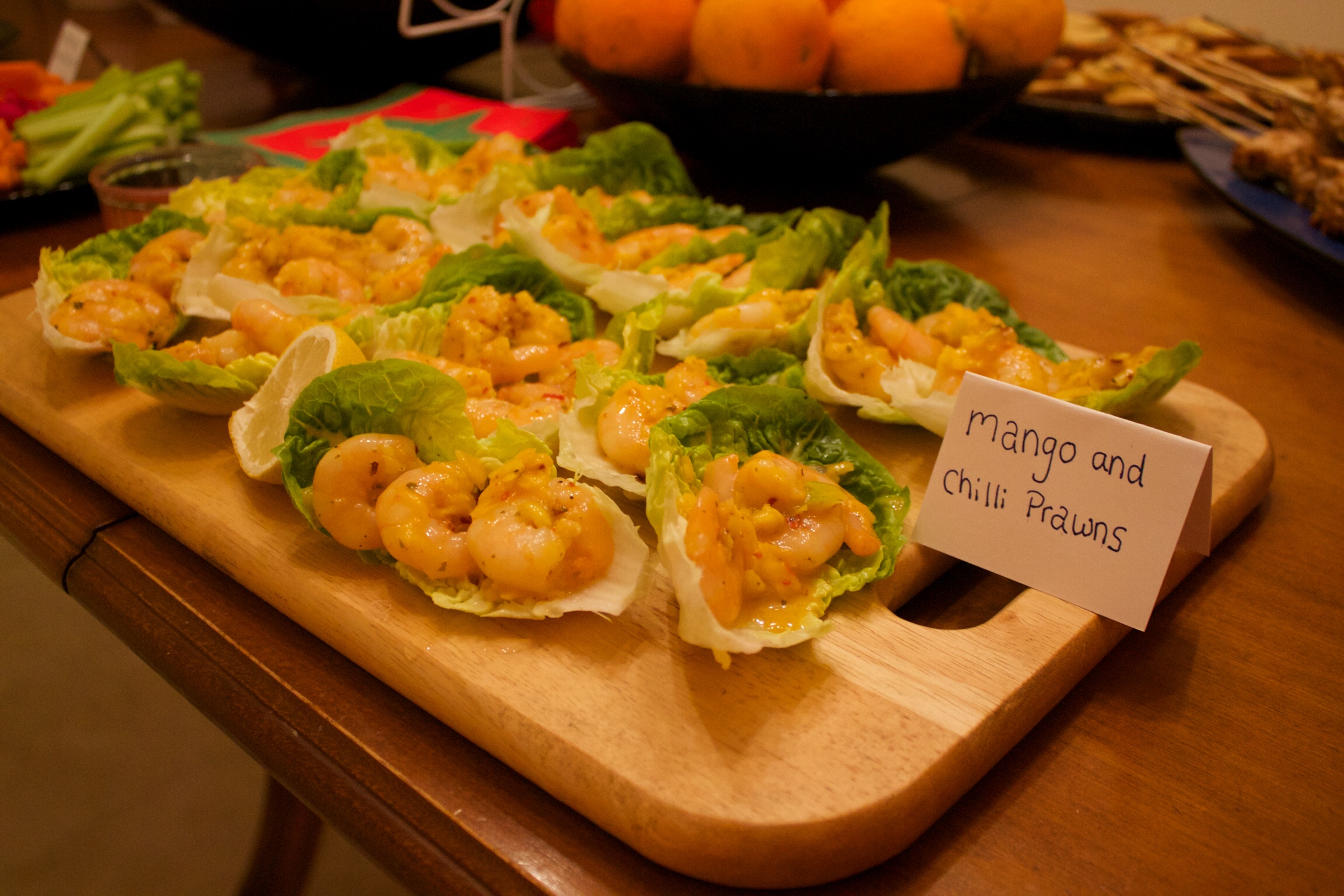 Christmas diet foods the Who Dares Slims way: mango &amp; chilli prawns in lettuce cups