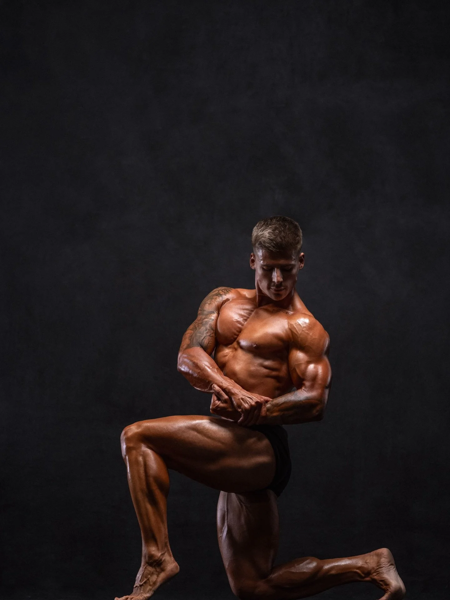 We need more classic studio shoots 👌 
@harrisondux_