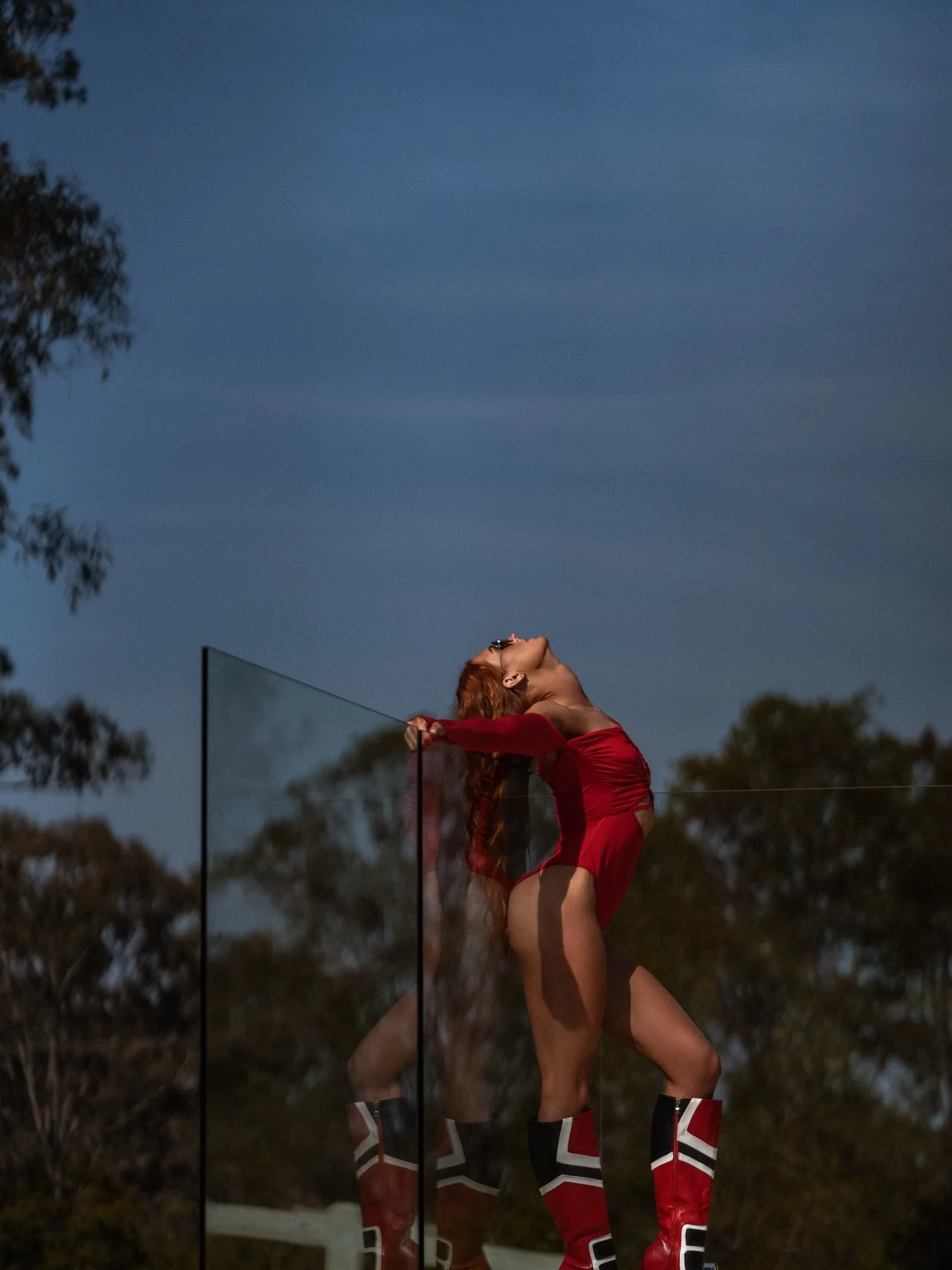 Lady in red @bec_hutley