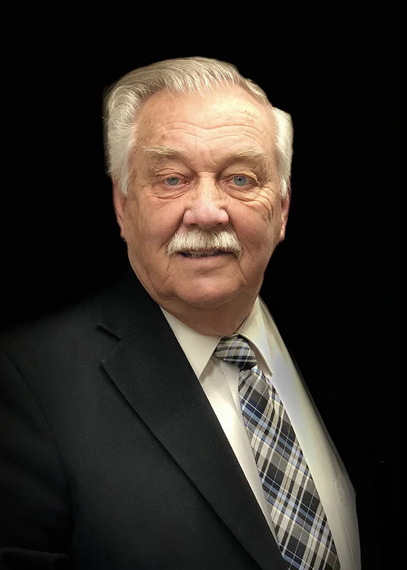 Walter L. Lundin, II