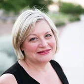 LARCY_portrait.jpg
