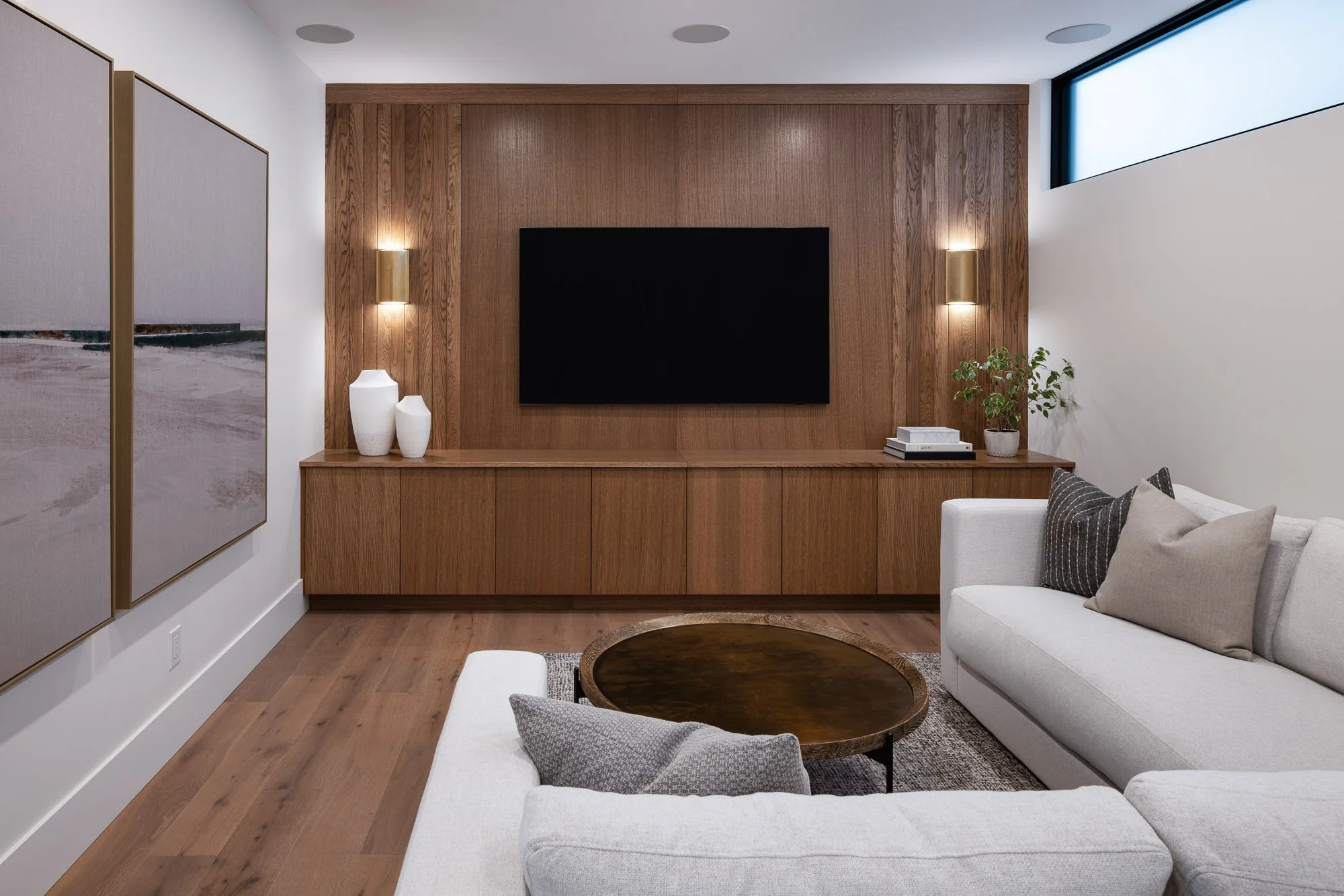 1226WellingtonCres-15357.jpg