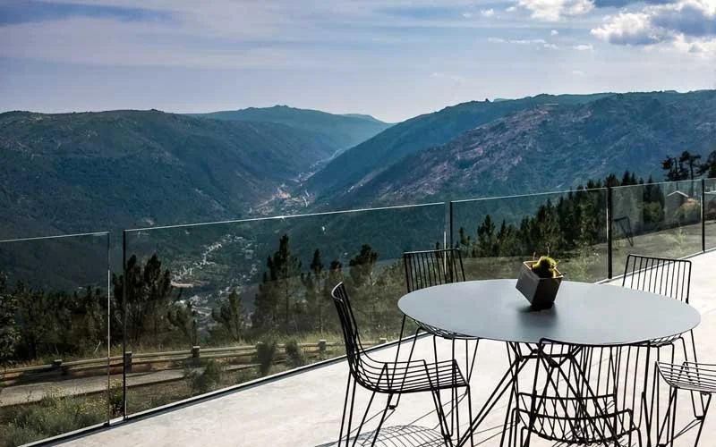 CasadeSaoLourenco_Fatiga-Restaurant-Terrace-1.jpg
