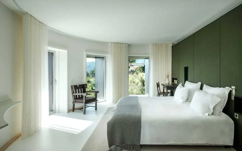 CasadeSaoLourenco_Suite-Comfort-Mountain.jpg