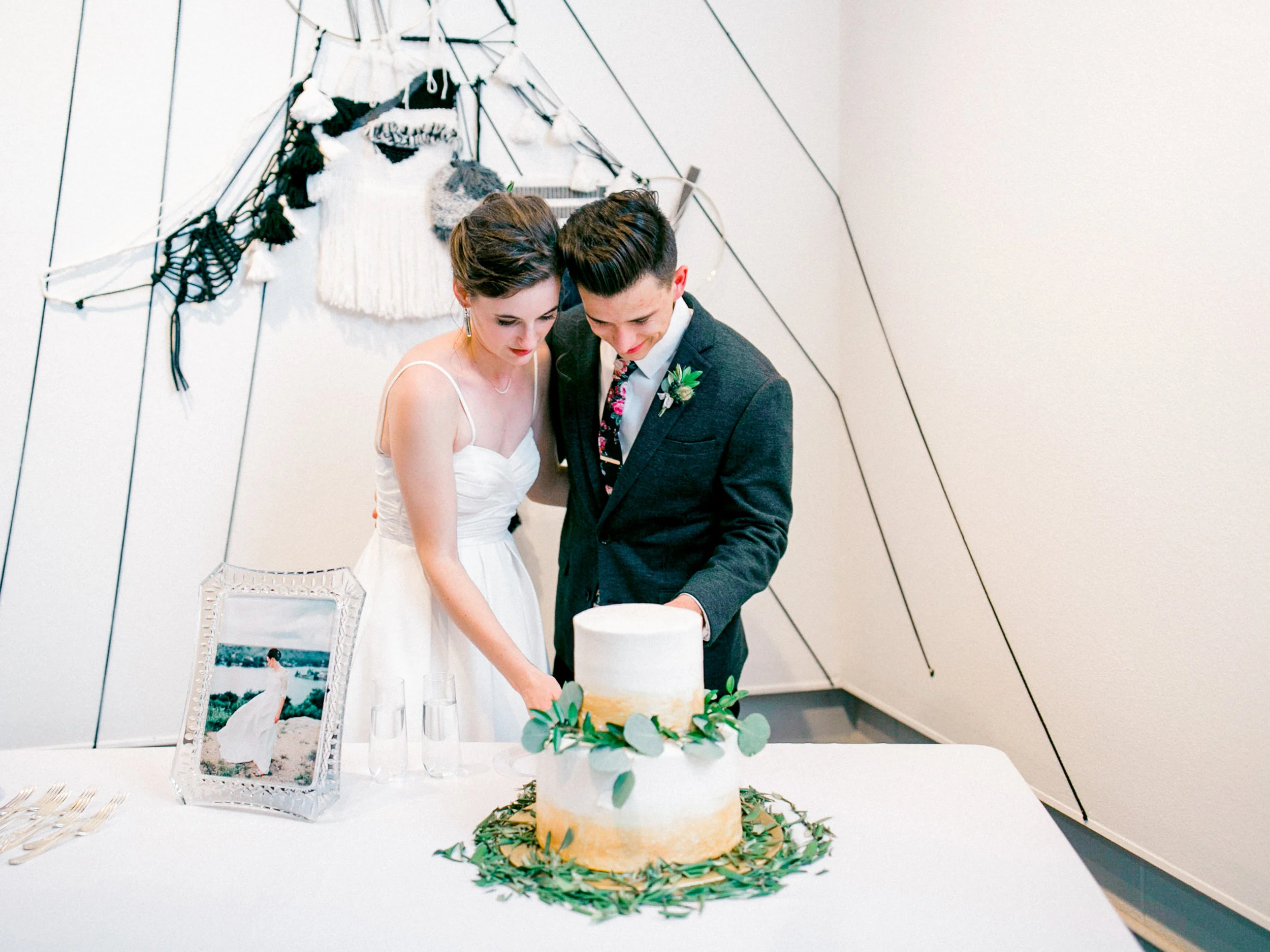 Kim + Zane_ Proof Prints_129.jpg