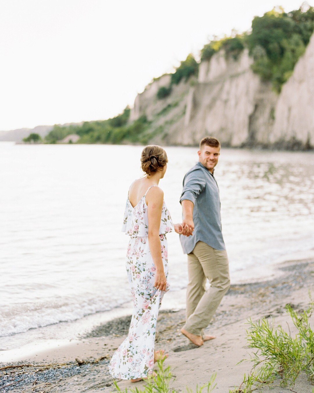 Dreaming of my summery waterside sessions ✨ I'm really missing seeing the water right about now!⠀⠀⠀⠀⠀⠀⠀⠀⠀
⠀⠀⠀⠀⠀⠀⠀⠀⠀
P.S. Photographer friends, we are hours away from the first Early-Bird launch of my new Editing Method &amp; Workflow Mini-Course: The